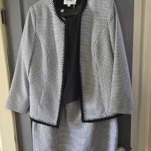 Tahari Black and White Houndstooth Skirt Suit